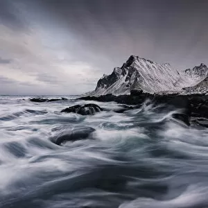 Western Collection: Waves crushing along the coast at Vikten, Lofoten islands, Norway