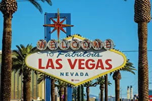 Images Dated 23rd March 2023: Welcome to Las Vegas sign, The Strip, Las Vegas, Nevada, USA