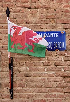 Dragon Prints: Welsh Flag on Toschke House, former Colegio Sarmiento, now Welsh Cultural Association
