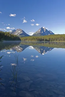 Images Dated 5th March 2008: Whirlpool Peak, Mt. Fryatt & Leech Lake, Jasper National Park, Alberta, Canada