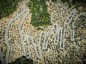 Roads Collection: Winding mountain road, Serra de Tramuntana, Mallorca, Balearic Islands, Spain