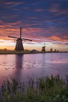 Mill Prints: Windmill, Kinderdijk, Molenlanden, South Holland, Netherlands