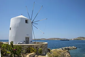 Images Dated 19th June 2019: Windmill in Parikia, Paros, Cyclade Islands, Greece