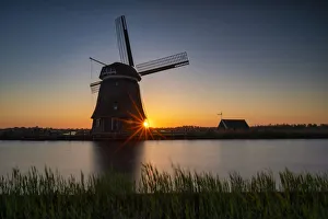 Canal Prints: Windmill at Sunset, Heerhugowaard, Holland, Netherlands
