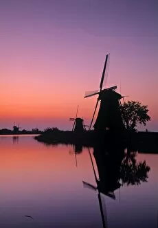 Images Dated 10th February 2009: Windmills, Kinderdijk