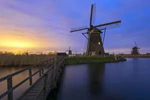 Images Dated 23rd August 2017: Windmills, Kinderdijk, UNESCO World Heritage Site, Netherlands, Europe