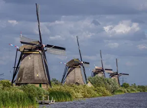 Windmills in Kinderdijk, UNESCO World Heritage Site, South Holland, The Netherlands