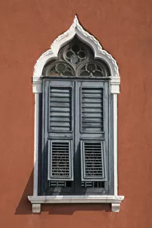 Images Dated 3rd October 2016: Window of building in Dorsoduro, Venice, Italy