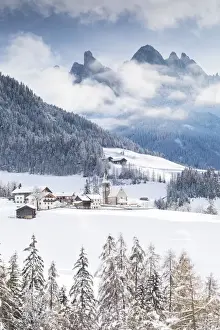 Geisler Prints: Winter landscape in Villnaoss with Geisler Group in the background