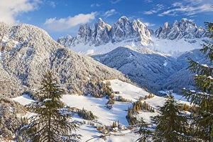 Peter Adams Collection: Winter snow; St. Magdalena village; Geisler Spitzen (3060m); Val di Funes; Dolomites