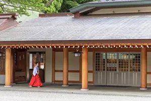 1 Person Prints: Woman at Jingu Shinto Shrine, Sapporo, Hokkaido, Japan
