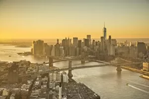 Images Dated 16th November 2015: One World Trade Center, Manhattan and Brooklyn Bridges, Manhattan, New York City