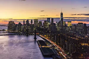 Images Dated 19th November 2015: One World Trade Center, Manhattan and Brooklyn Bridges, Manhattan, New York City
