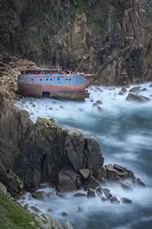 Wreck of the MV RMS Mulheim (German cargo ship wrecked in 2003), Pedn-men-du