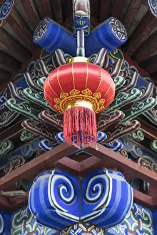 Images Dated 14th February 2017: Detail on Wu Hua Gate, Dali, Yunnan, China