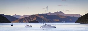 Images Dated 25th October 2013: Yachts anchored on the idyllic Queen Charlotte Sound, Picton, Marlborough Sounds
