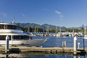 Images Dated 5th March 2008: Yachts moored in Coal Harbour, Vancouver, British Columbia, Canada