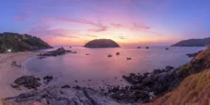 Images Dated 19th March 2020: Yanui Beach at sunset, Phuket, Thailand