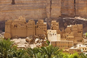 Yemen Collection: Yemen, Hadhramaut, Wadi Do an. Traditional buildings at the side of the Wadi
