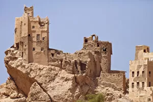 Yemen, Hadhramaut, Wadi Do an. Traditional buildings at the side of the Wadi