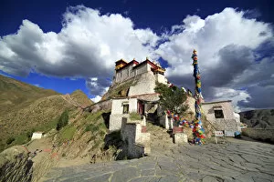 Images Dated 22nd January 2014: Yumbu Lakhang (Yungbulakang Palace), Lhoka (Shannan) Prefecture, Tibet, China