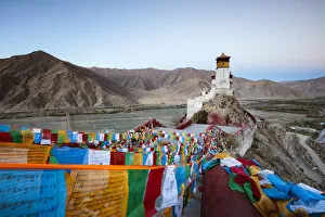 Tibetan Gallery: Yungbulakang Palace at dawn, Tibet, China