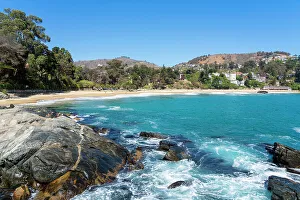 Images Dated 13th September 2022: Zapallar beach on sunny day, Zapallar, Petorca Province, Valparaiso Region, Chile