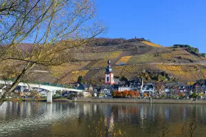 Images Dated 27th November 2018: Zell, Mosel valley, Rhineland-Palatinate, Germany