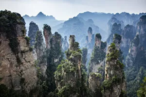 Images Dated 13th November 2020: Zhangjiajie National Forest Park, (Hallelujah Mountains), Zhangjiajie